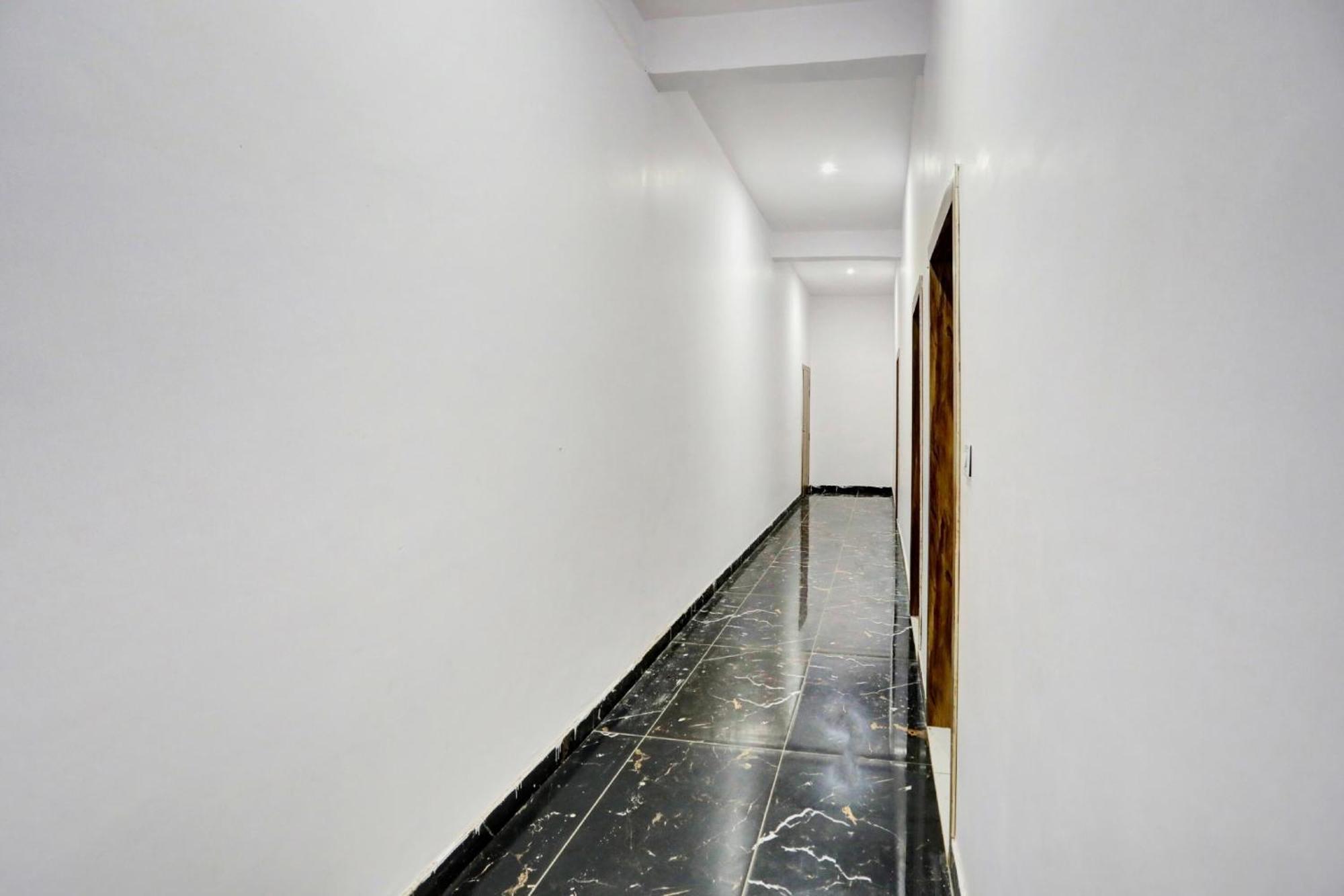 Hotel O Sardarji Hotel And Restaurant Bāzpur Buitenkant foto